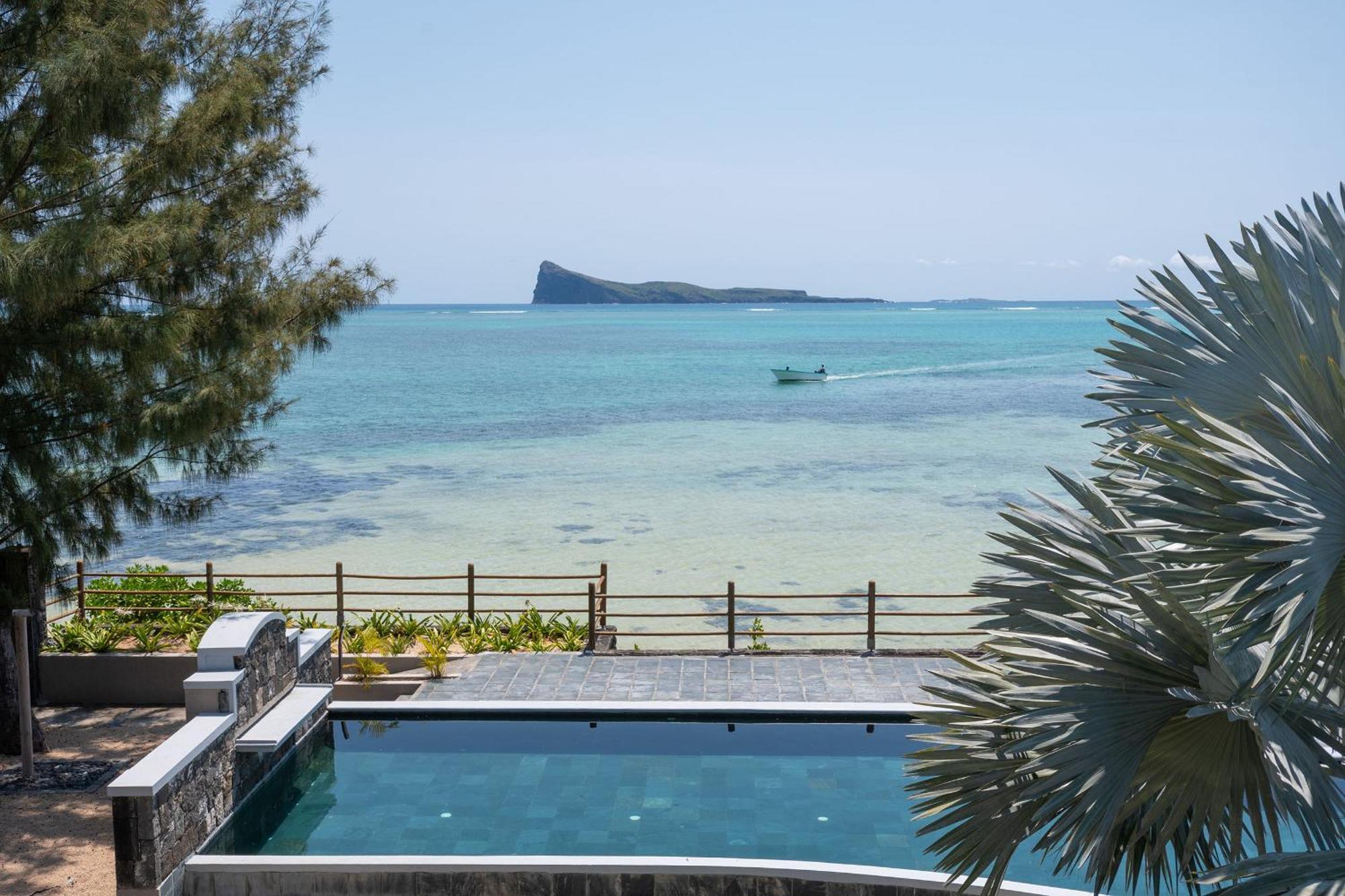 Luxury Beachfront Duplex, Coin De Mire View / 3Bed Cap Malheureux Exterior photo