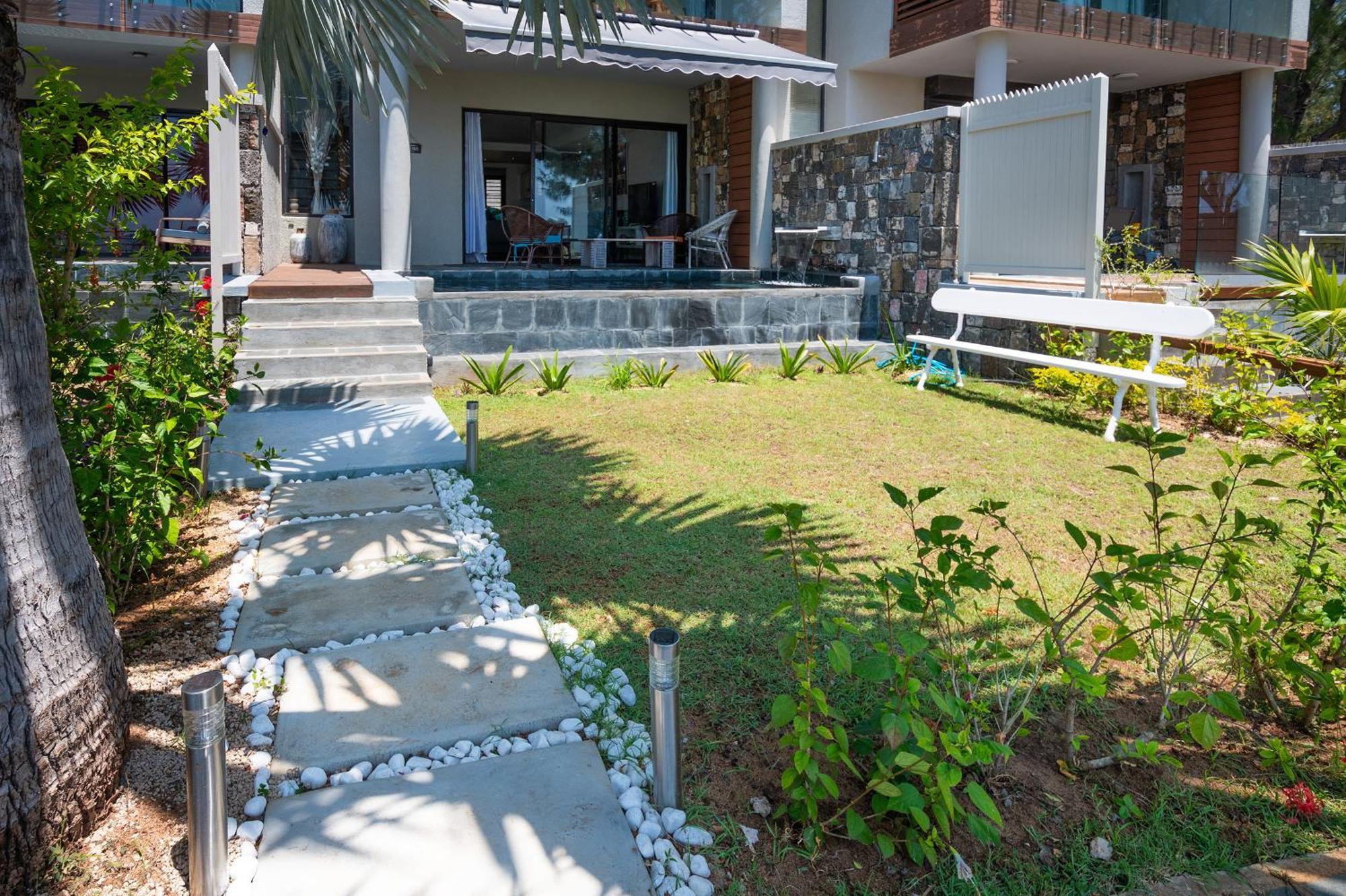 Luxury Beachfront Duplex, Coin De Mire View / 3Bed Cap Malheureux Exterior photo
